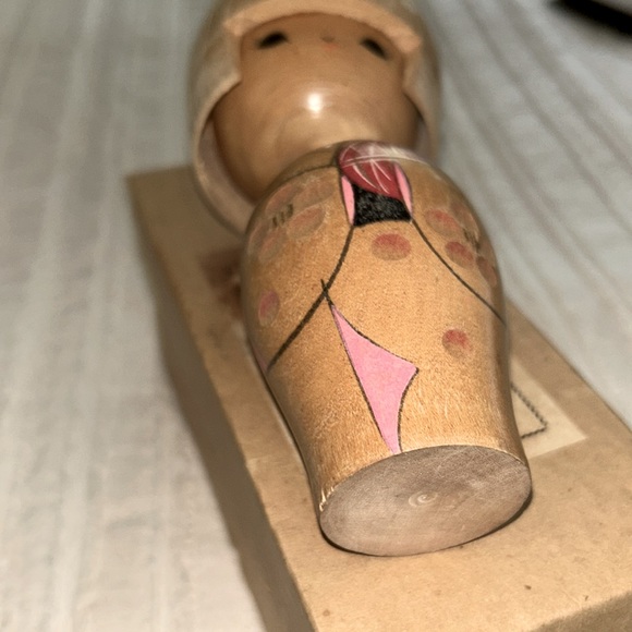 Vintage Hand Wooden Painted Japanese Kokeshi Doll - Picture 9 of 9